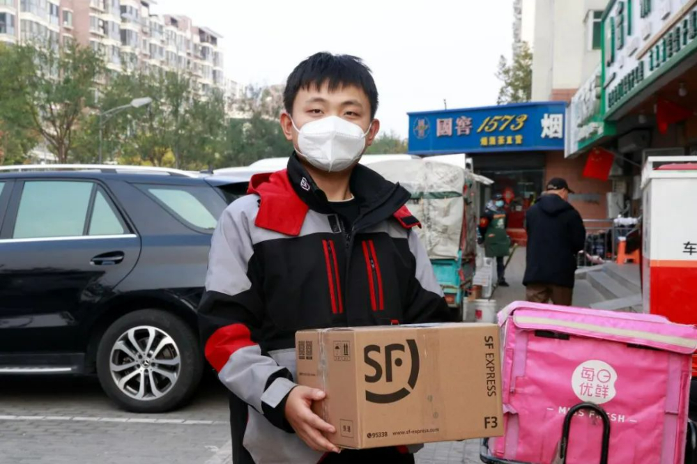 北京快遞加速恢復(fù)：外地小哥馳援、開啟夜派模式